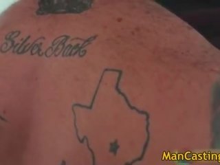Ýigrenji tattooed guy johnny gets fucked