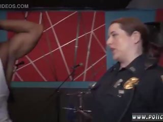 Lesbian petugas polisi petugas dan angell musim panas petugas polisi seks dengan banyak pria mentah film
