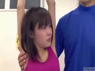 Japońskie trainer dostaje erekcja w the siłownia