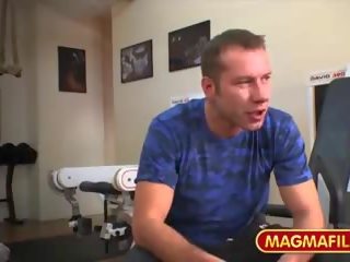 Wunschfilm: porno im fitness studio mit dina rush